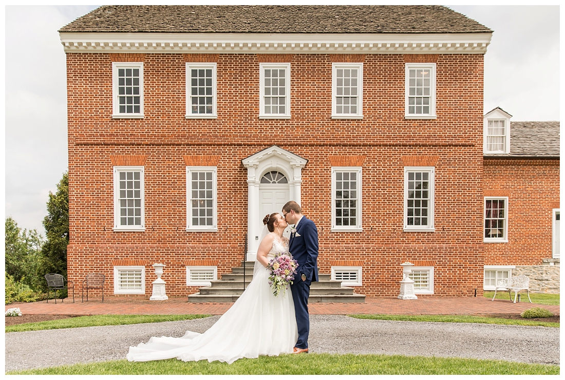 Frederick Maryland wedding. dulaneys overlook wedding. purple and blue wedding. spring wedding. maryalnd wedding photographer, frederick wedding photographer, barn wedding. sunny wedding, 