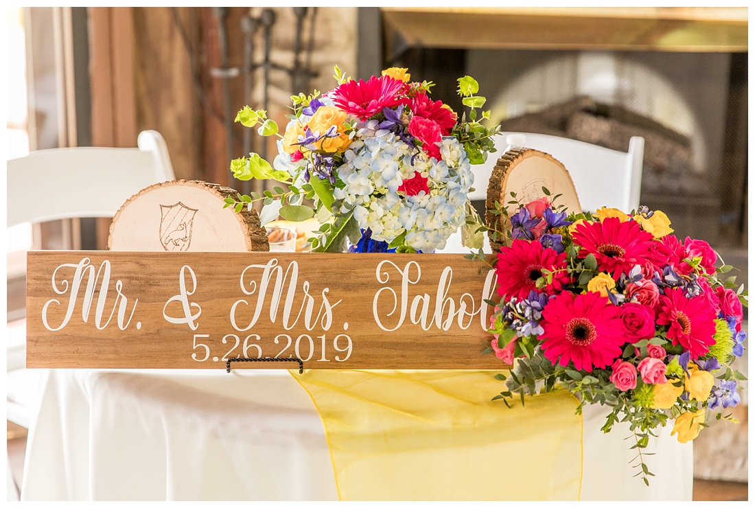 Ostertag Vista Spring Wedding. Frederick Maryland Wedding Photographer. Barn Wedding. Farm Wedding. Bright florals. 