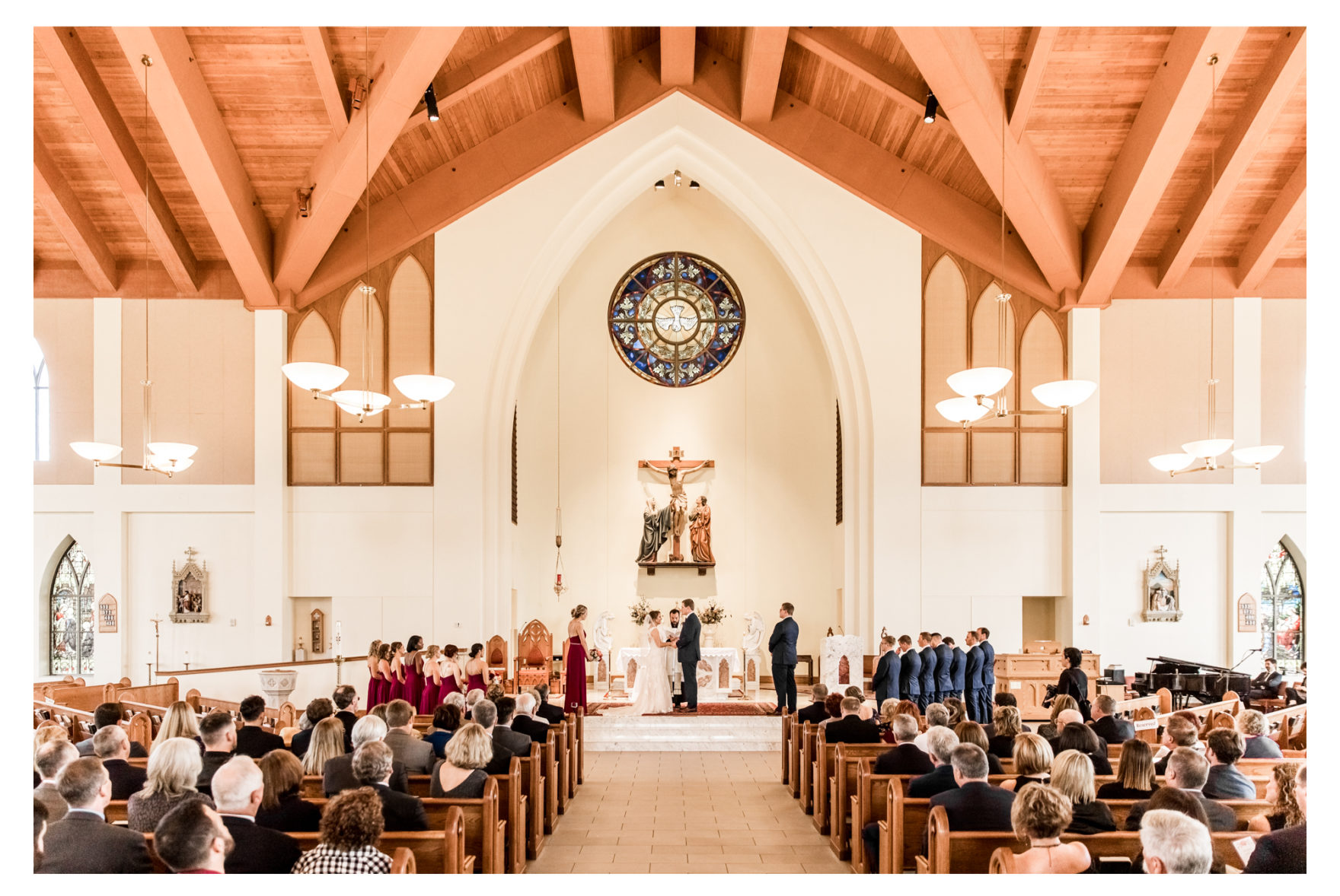 Fall Wedding. Catholic Wedding Ceremony. Westminster Maryland Wedding. Frederick Wedding Photographer. 