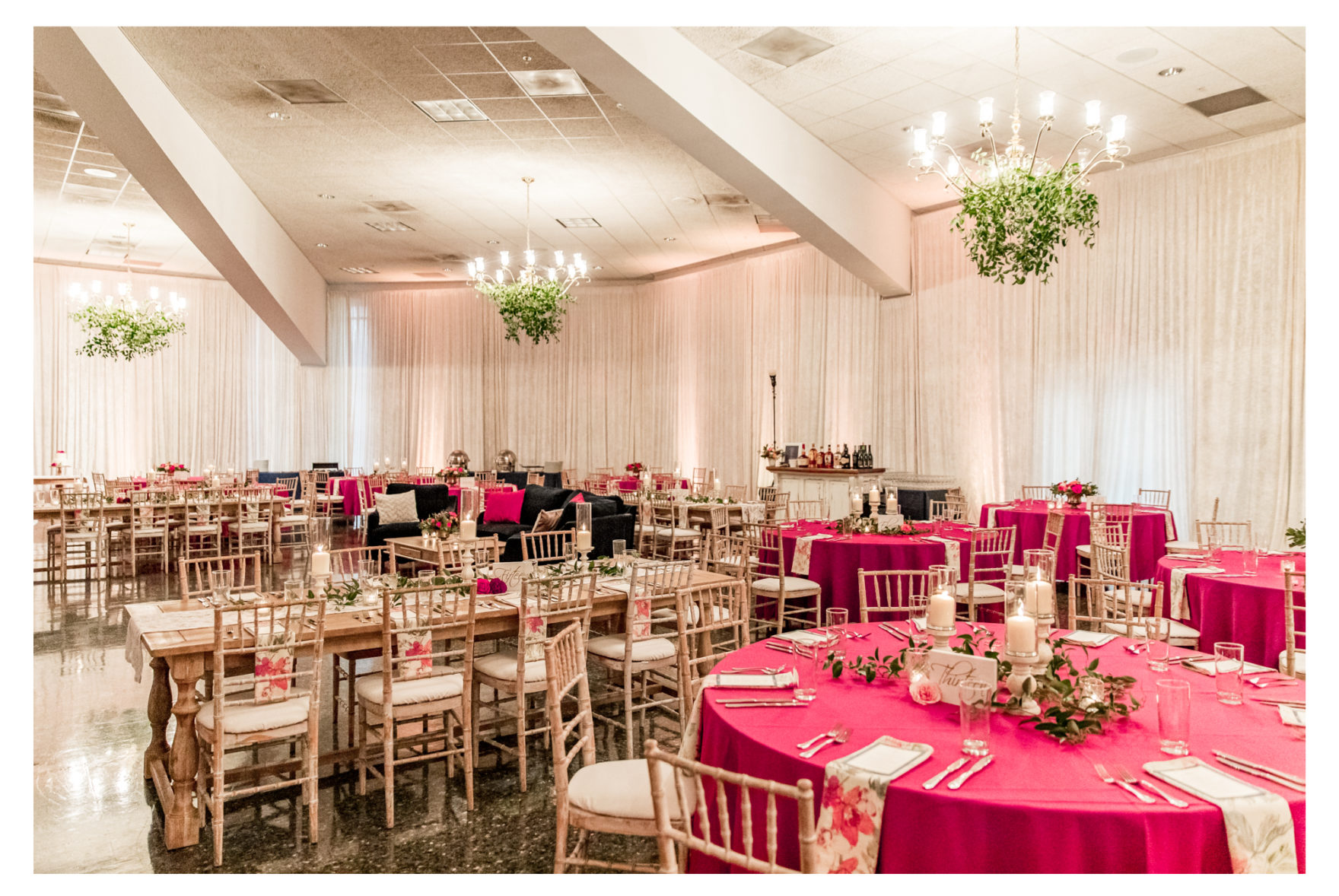 Fall Wedding. Catholic Wedding Ceremony. Westminster Maryland Wedding. Frederick Wedding Photographer. 