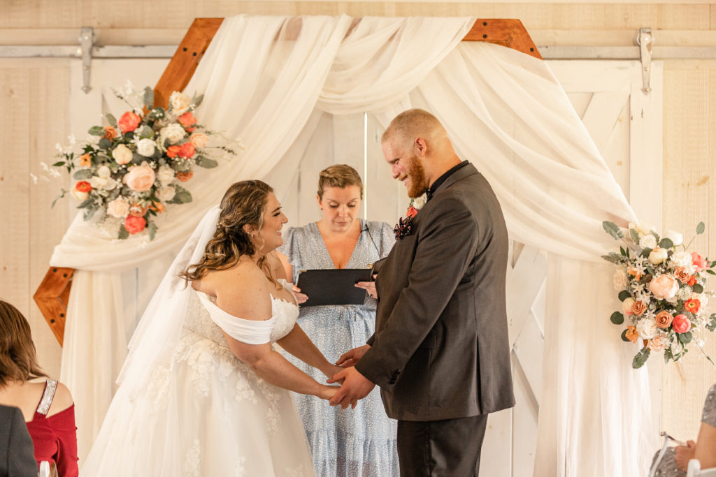 Bluebird manor, Barn Wedding, rainy spring wedding, spring wedding, may wedding, private dance, indoor ceremony, bride and groom, portraits