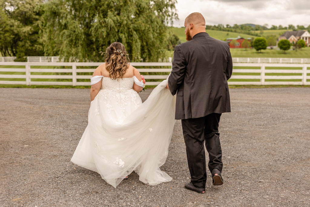 Bluebird manor, Barn Wedding, rainy spring wedding, spring wedding, may wedding, private dance, indoor ceremony, bride and groom, portraits