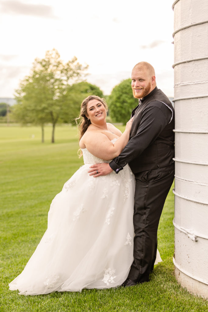 Bluebird manor, Barn Wedding, rainy spring wedding, spring wedding, may wedding, private dance, indoor ceremony, bride and groom, portraits