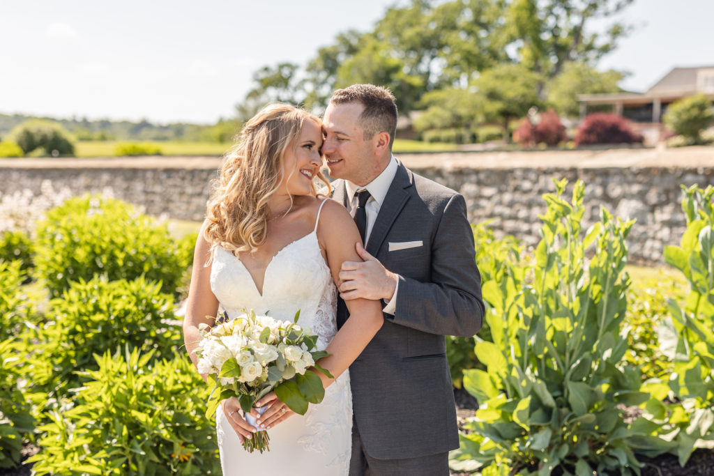 Hayfields Country Club wedding. Hayfields summer wedding. Golf Course wedding. Summer golf course wedding.