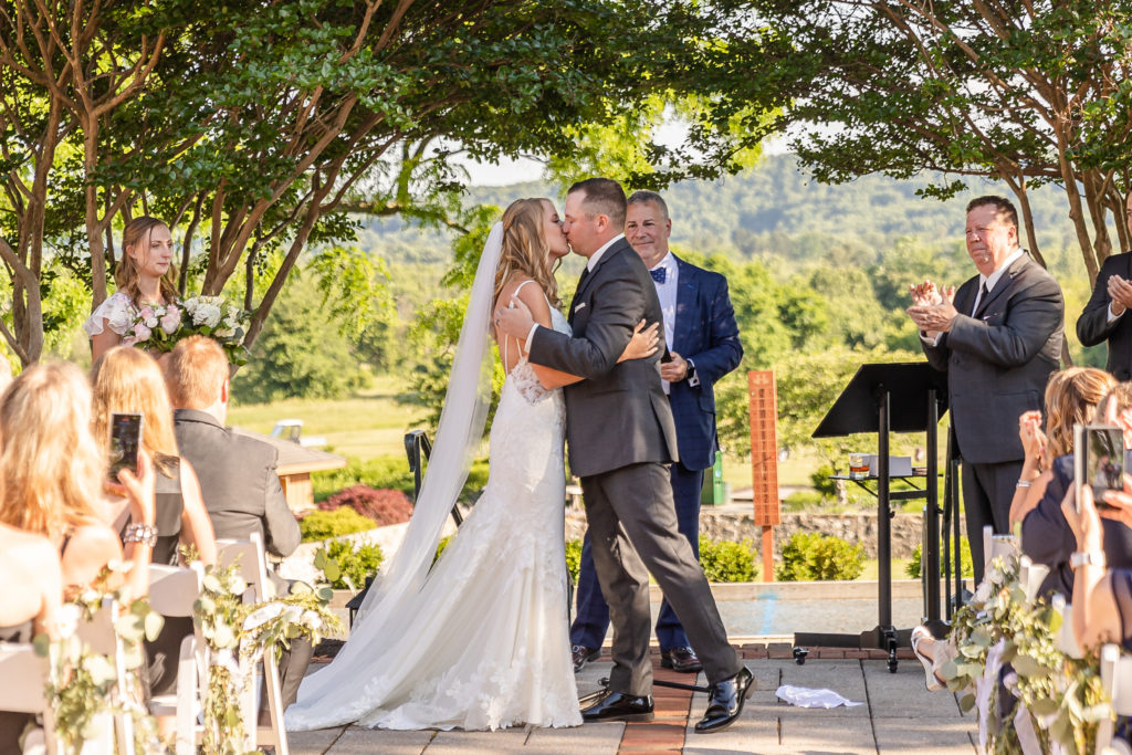 Hayfields Country Club wedding. Hayfields summer wedding. Golf Course wedding. Summer golf course wedding.